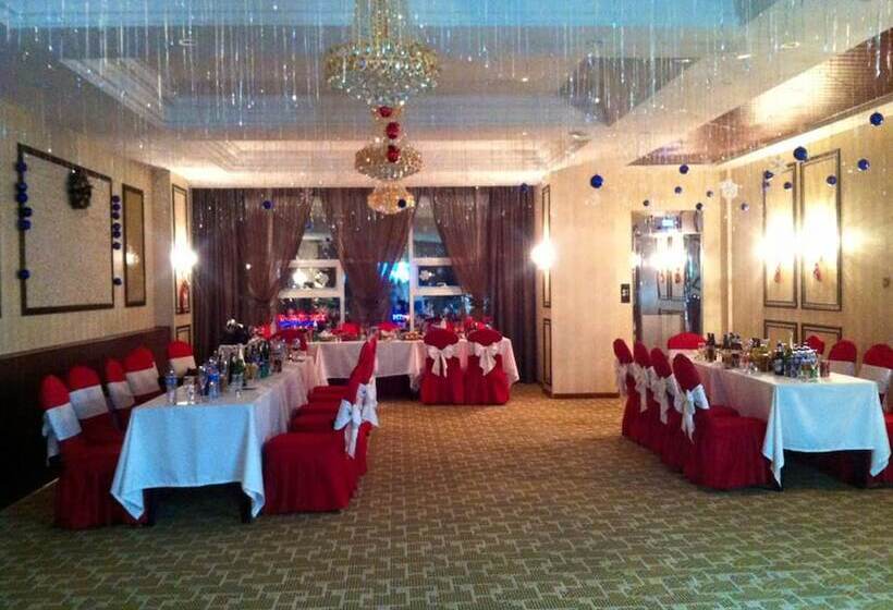 هتل Munkh Khustai