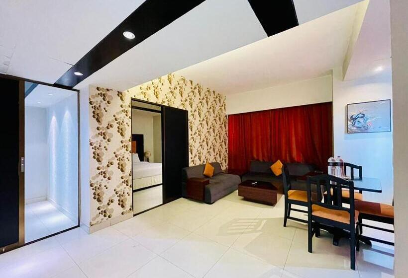 هتل Orchid Business