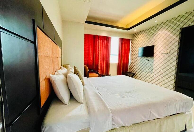 هتل Orchid Business