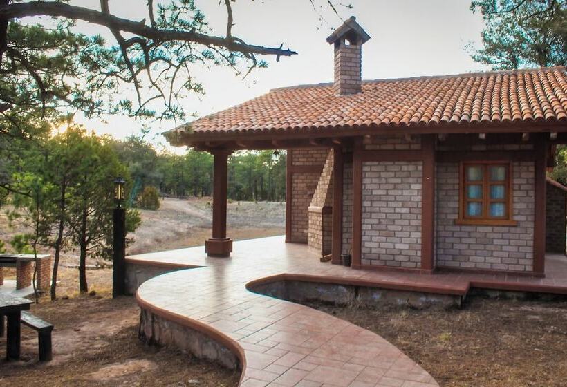 בית מלון כפרי Otinapa Sierra Camps