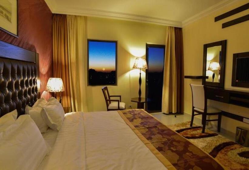 هتل P Quattro Relax