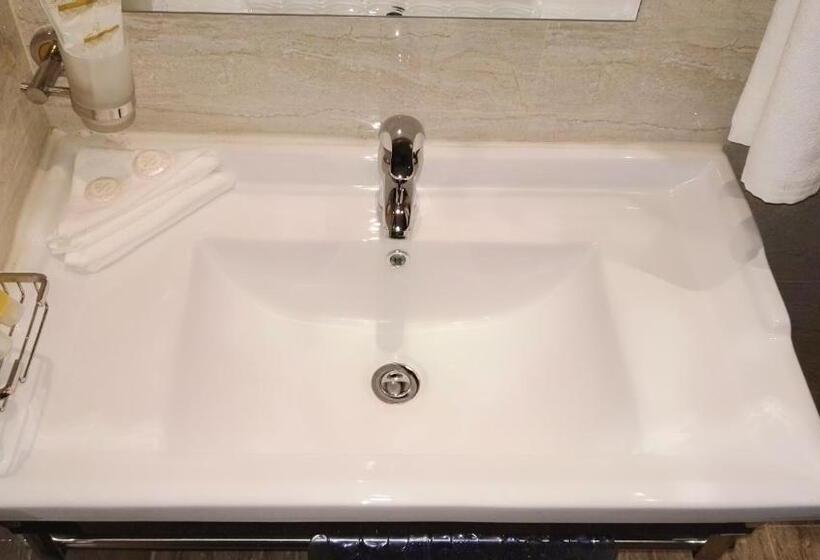 هتل P Quattro Relax