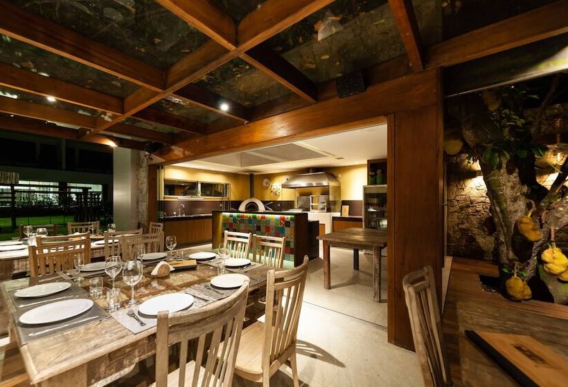 ホテル Pontal De Ubu