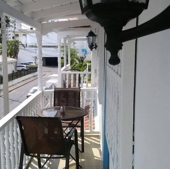 فندق Puerto De Manga