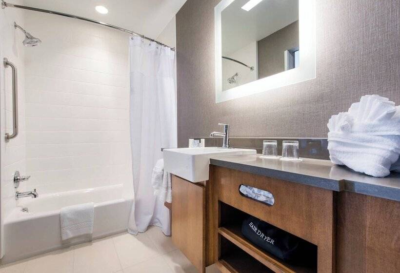 Отель Springhill Suites By Marriott Gallup