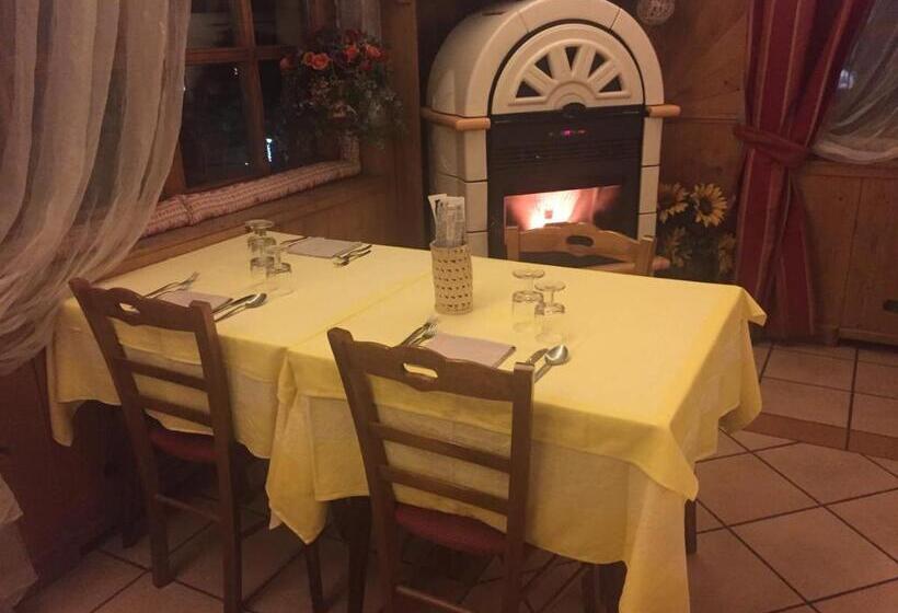 בית מלון כפרי Tosa