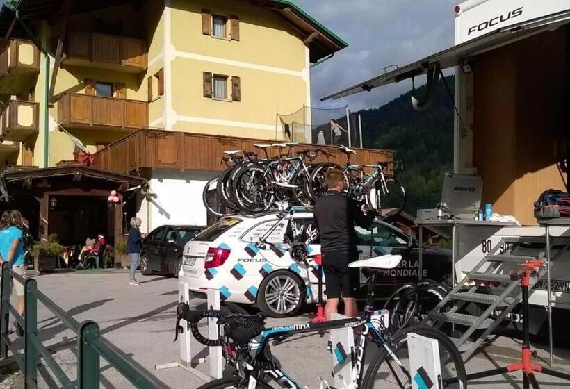 בית מלון כפרי Tosa