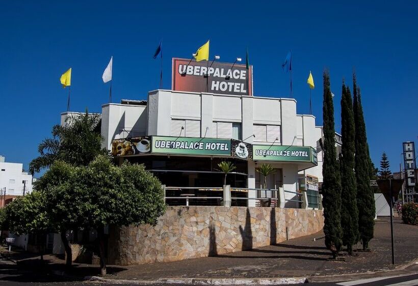 בית מלון כפרי Uberpalace