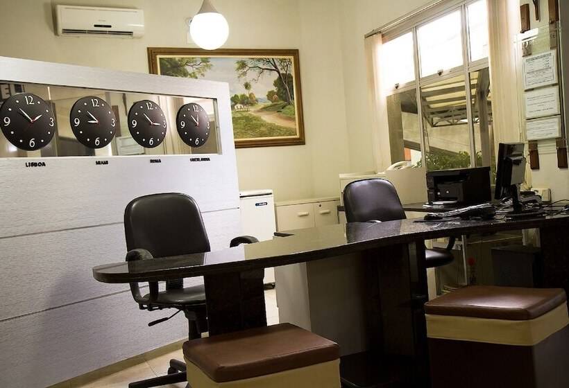 בית מלון כפרי Uberpalace