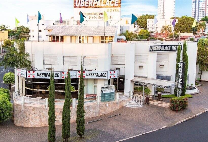 בית מלון כפרי Uberpalace