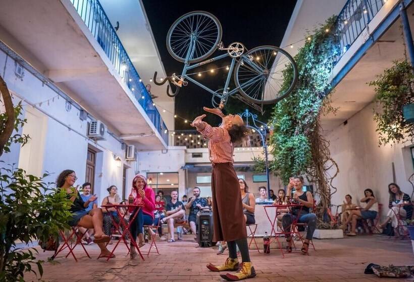 هتل Viajero Colonia Hostel