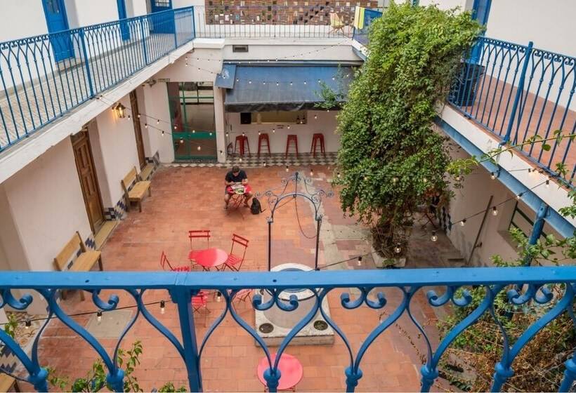 هتل Viajero Colonia Hostel