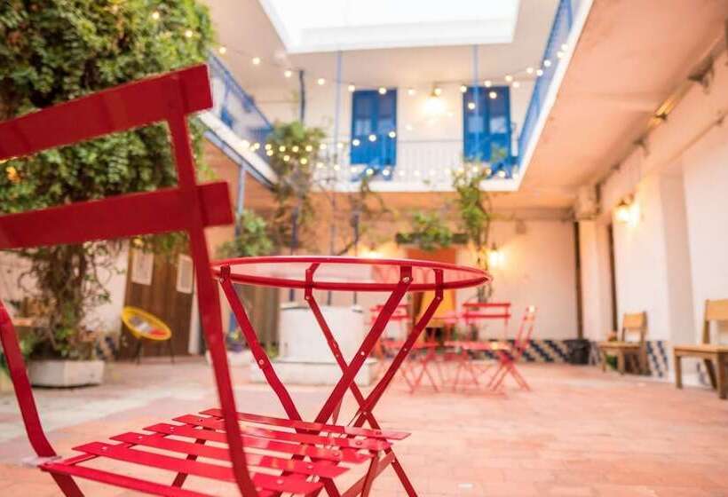 هتل Viajero Colonia Hostel