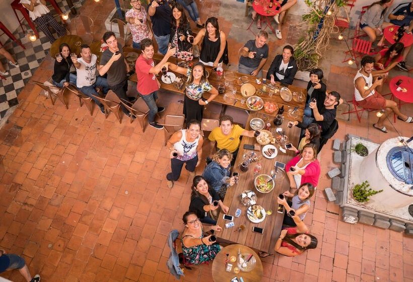 هتل Viajero Colonia Hostel