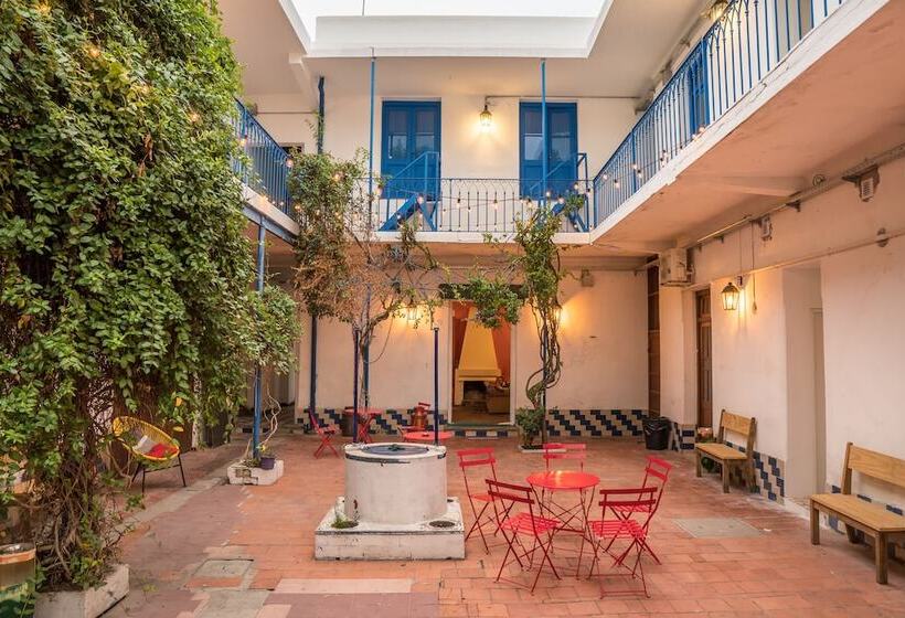 هتل Viajero Colonia Hostel