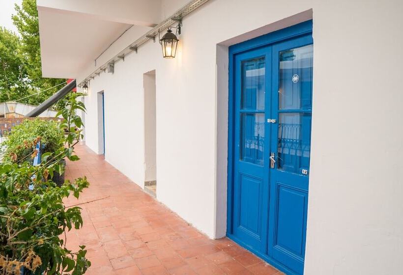 هتل Viajero Colonia Hostel