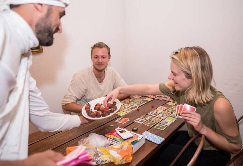 هتل Viajero Colonia Hostel