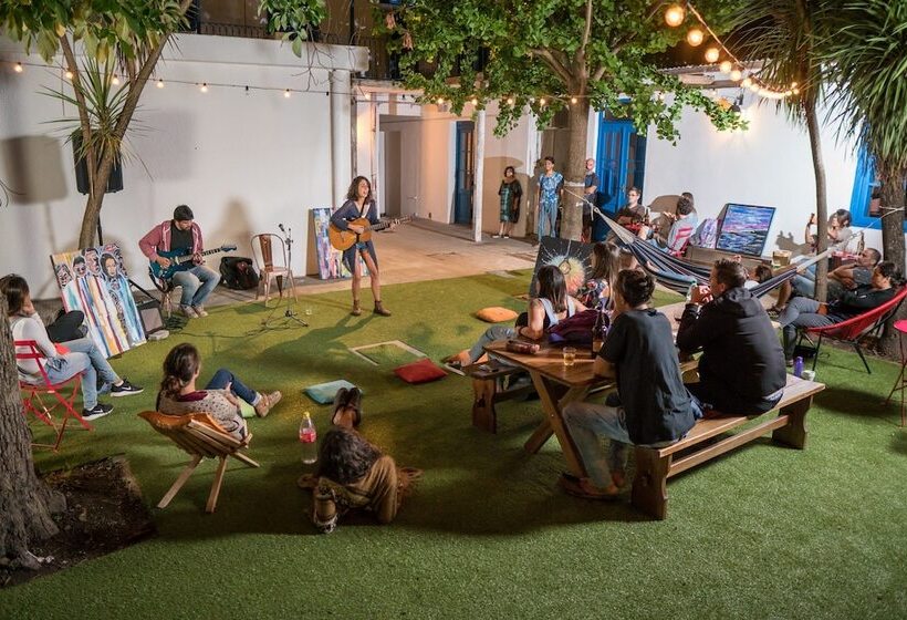 هتل Viajero Colonia Hostel