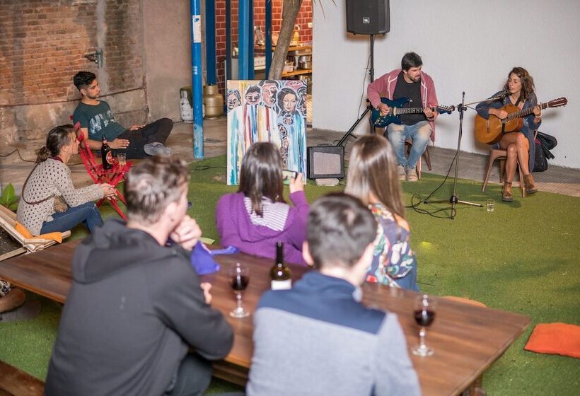 هتل Viajero Colonia Hostel