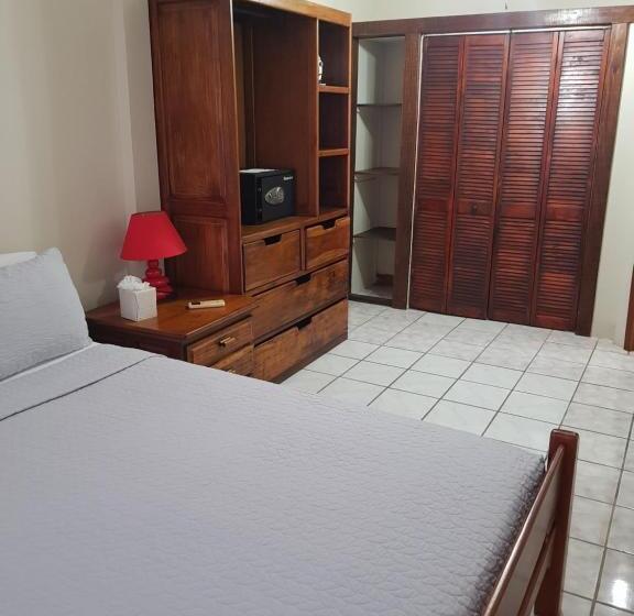 בית מלון כפרי Wild Orchid