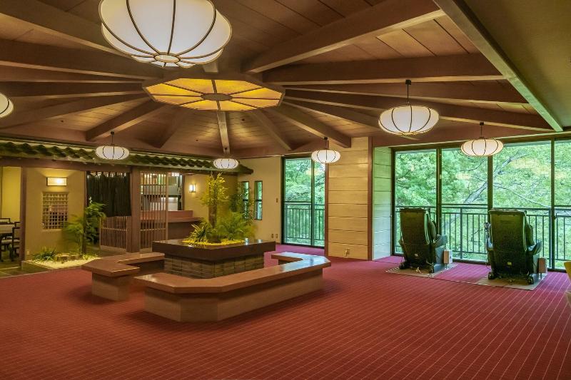 Отель Yamanaka Onsen Hanatsubaki