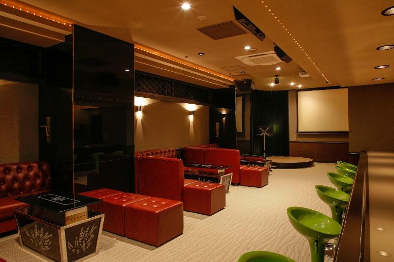 Отель Yamanaka Onsen Hanatsubaki