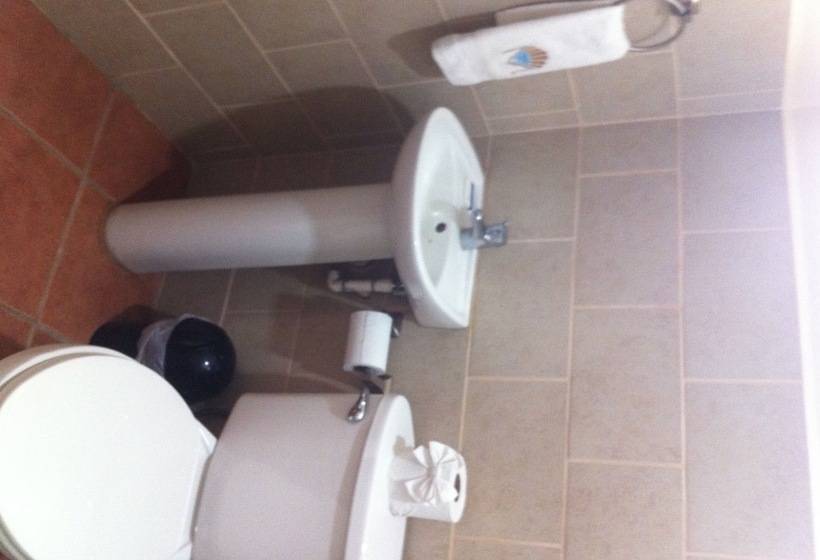 Machele  S Place Beachside Hotel & Pool