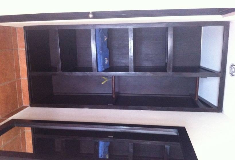 Machele  S Place Beachside Hotel & Pool