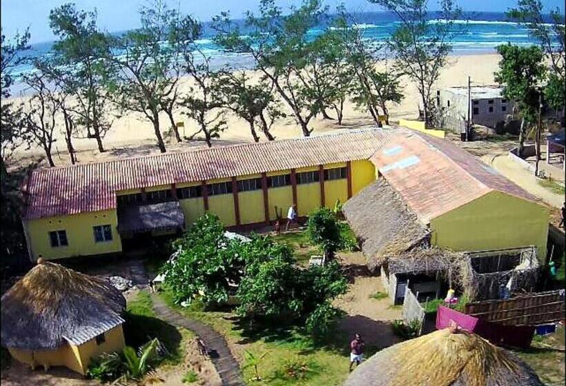 Pariango Beach Motel