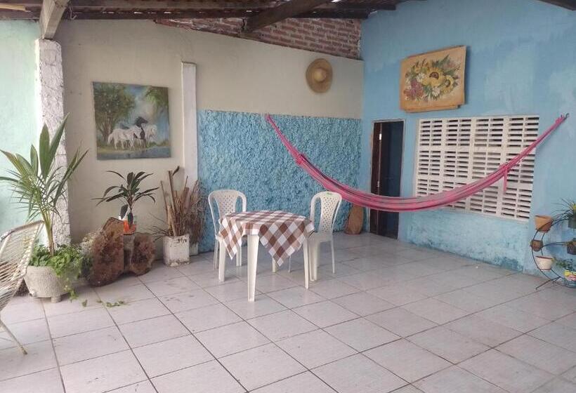 Praieiro Hostel Albergue