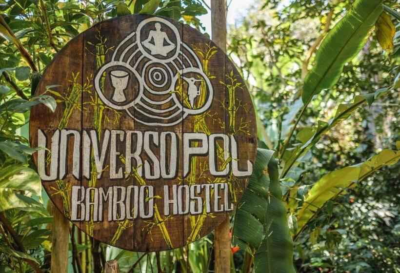 Universo Pol Bamboo Hostel