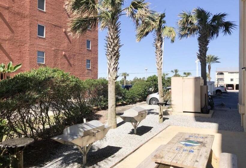 Crystal Shores West 202