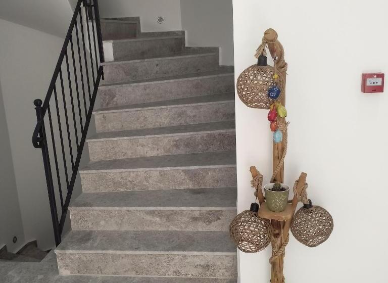 住宿加早餐  Adil Otel