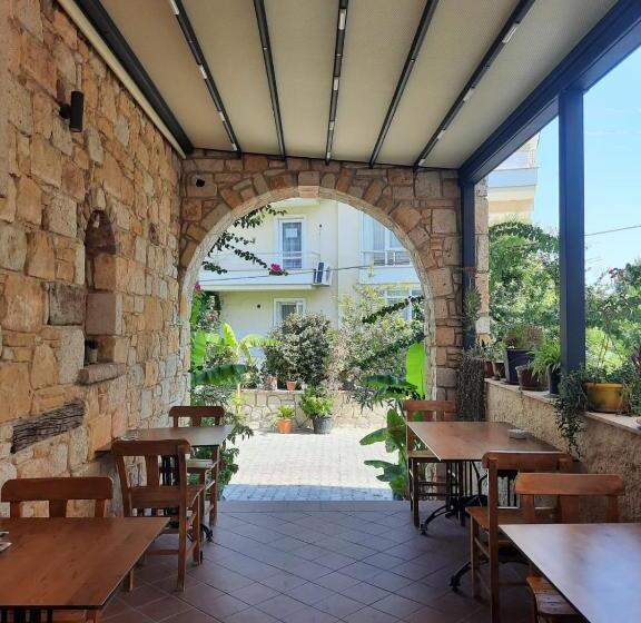 住宿加早餐  Adil Otel