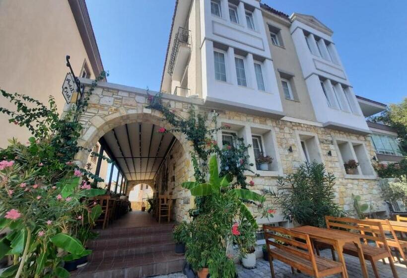 تختخواب و صبحانه Adil Otel