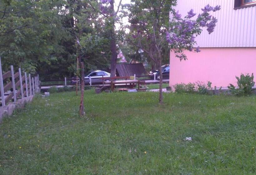 تختخواب و صبحانه Guest House Milena