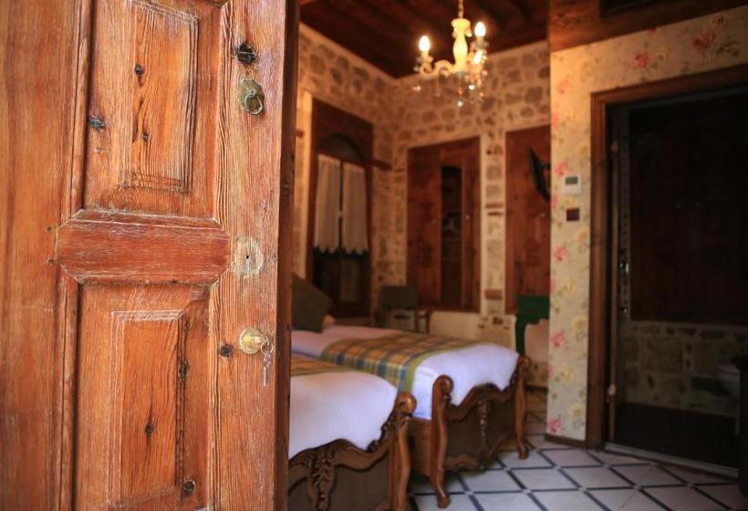 هتل Cicekli Konak