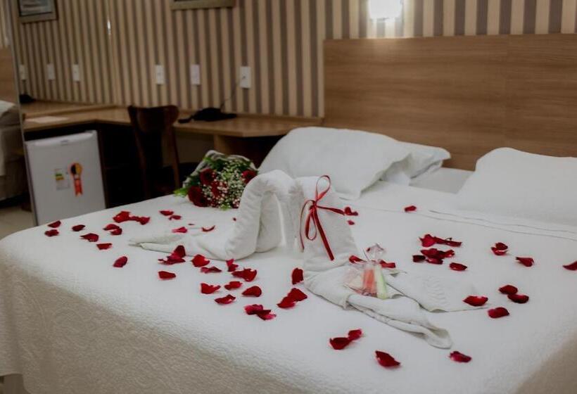 Отель Cravo E Canela