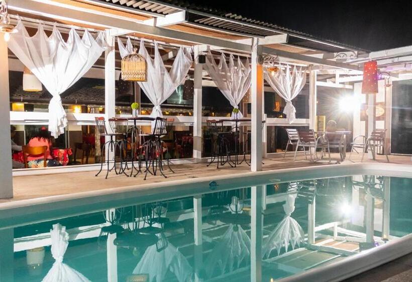 Отель Cravo E Canela