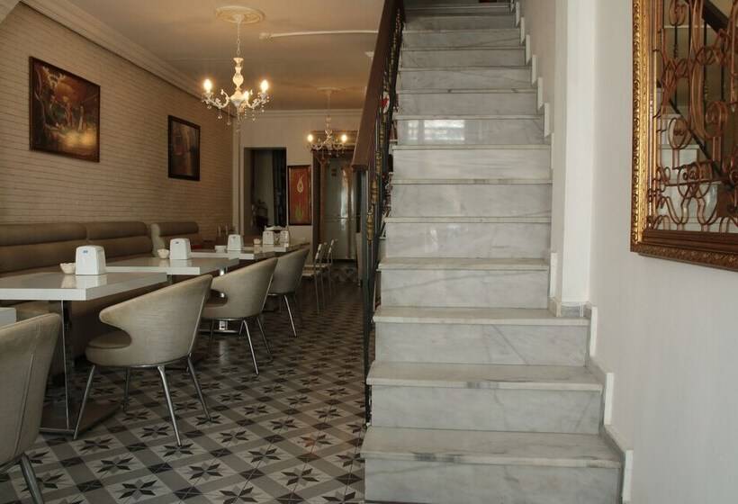 هتل Eagles Budget Homes