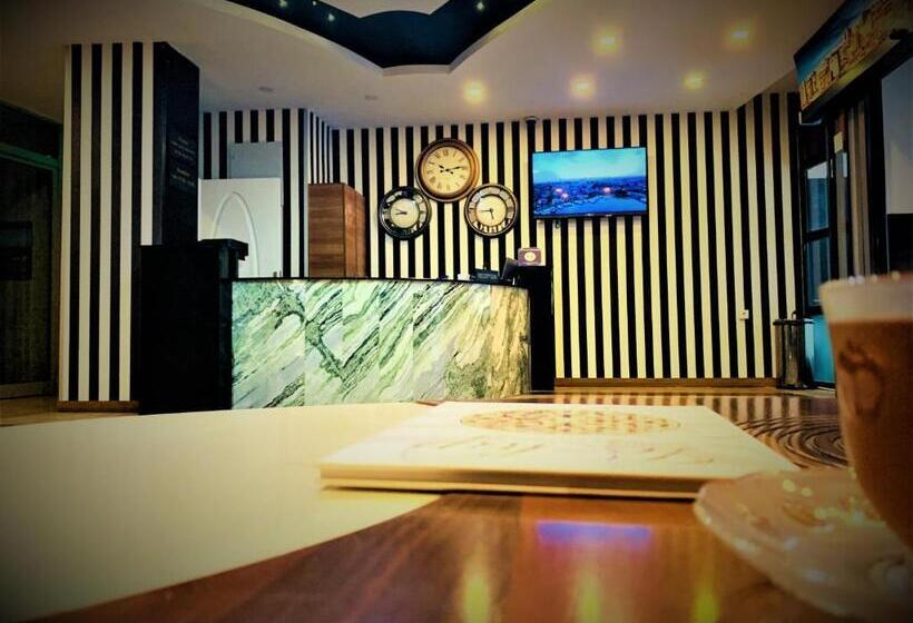 هتل Express İnci