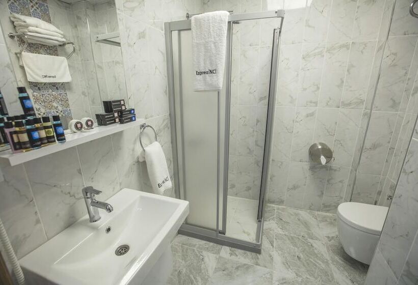 هتل Express İnci