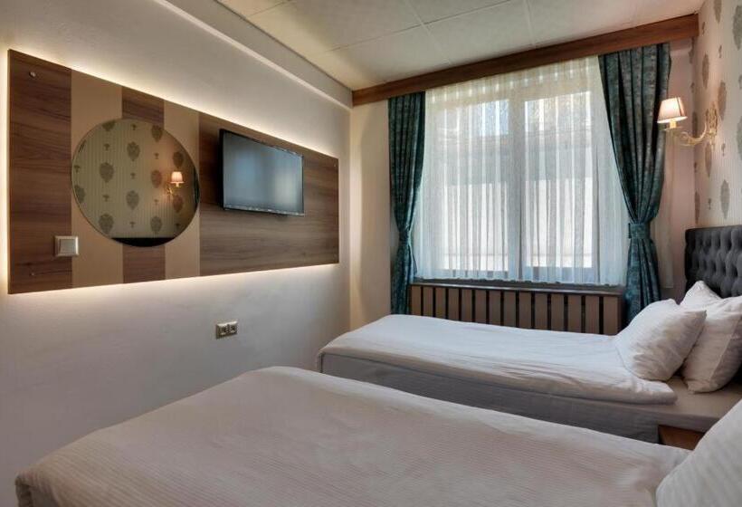 هتل Grande Stella