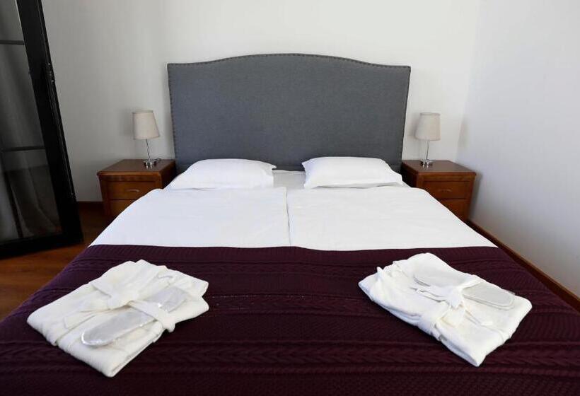 هتل Homey Kobuleti