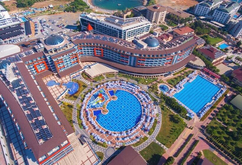 Отель Lonicera Resort & Spa