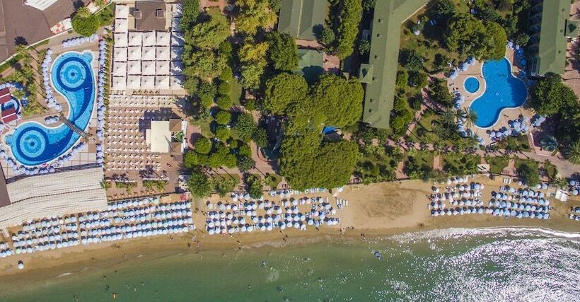 Отель Lonicera Resort & Spa