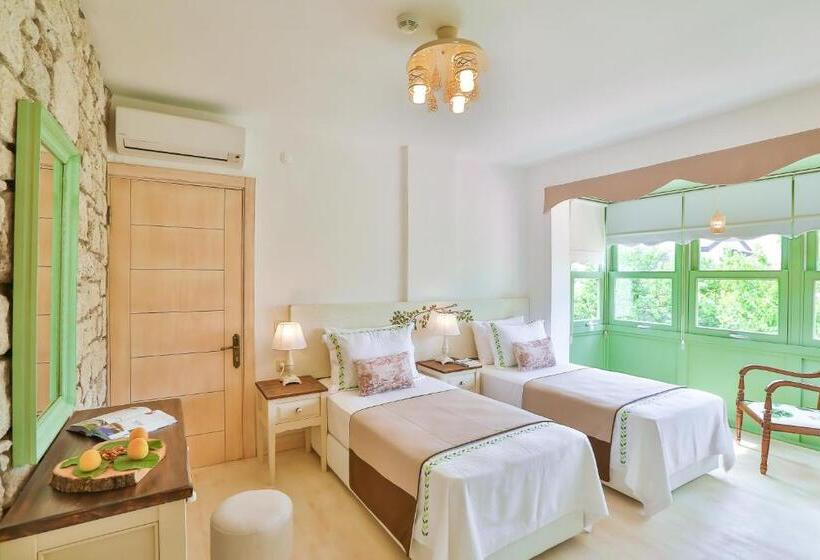 هتل Palas Alaçatı   Adult Only