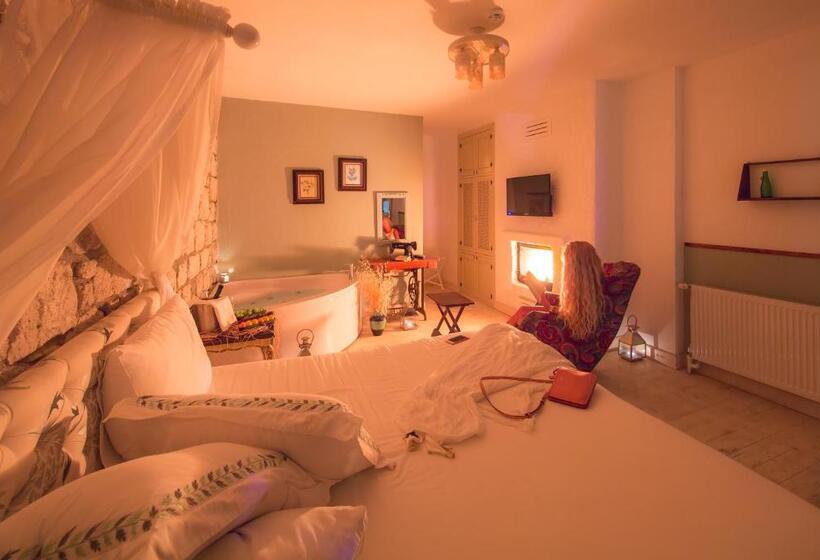 هتل Palas Alaçatı   Adult Only