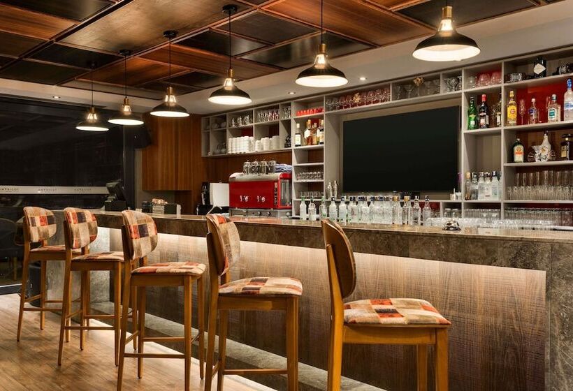 ホテル Ramada Encore By Wyndham Eskisehir