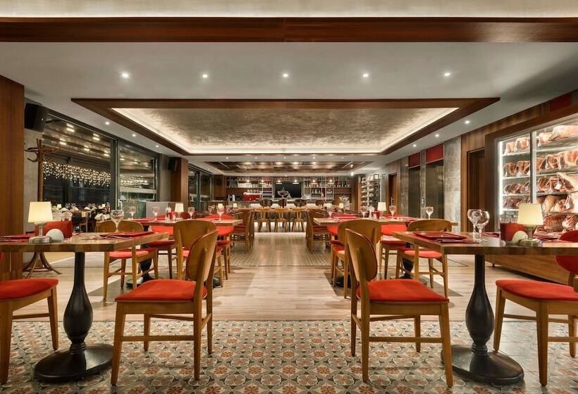 ホテル Ramada Encore By Wyndham Eskisehir